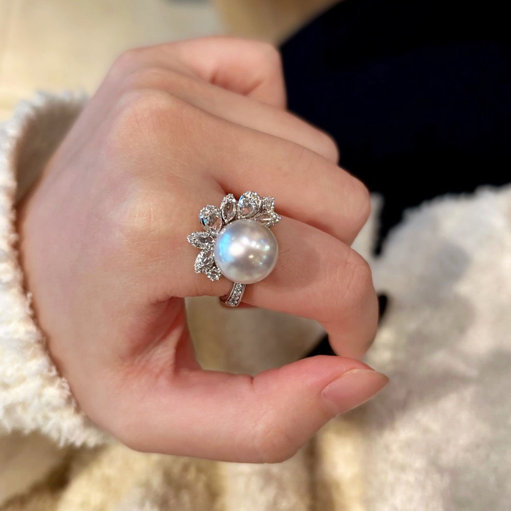 Diamond and South sea Pearl Ring